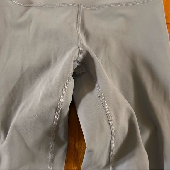 Lululemon Light Blue High-Waisted Leggings - Picture 4 of 8